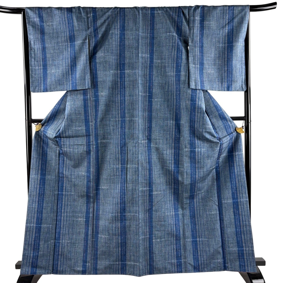 【美品】正絹 夏紬 着物 身丈165.5cm 裄67.5cm 美品】 紬 身丈165.5cm 裄丈67.5cm L 袷 縞 幾何学 藍色 正絹 優品