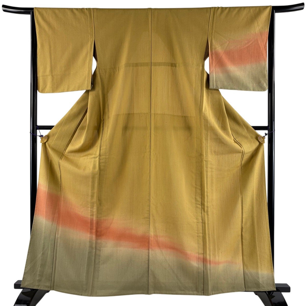 新古品！仕付けつき＊単衣＊薄緑色＊紬＊着物＊トールサイズ＊１７１ｃｍ＊裄７０ 付下げ 身丈162.5cm 裄丈65.5cm M 単衣 紬地 霞 ぼかし 染め分け 黄土