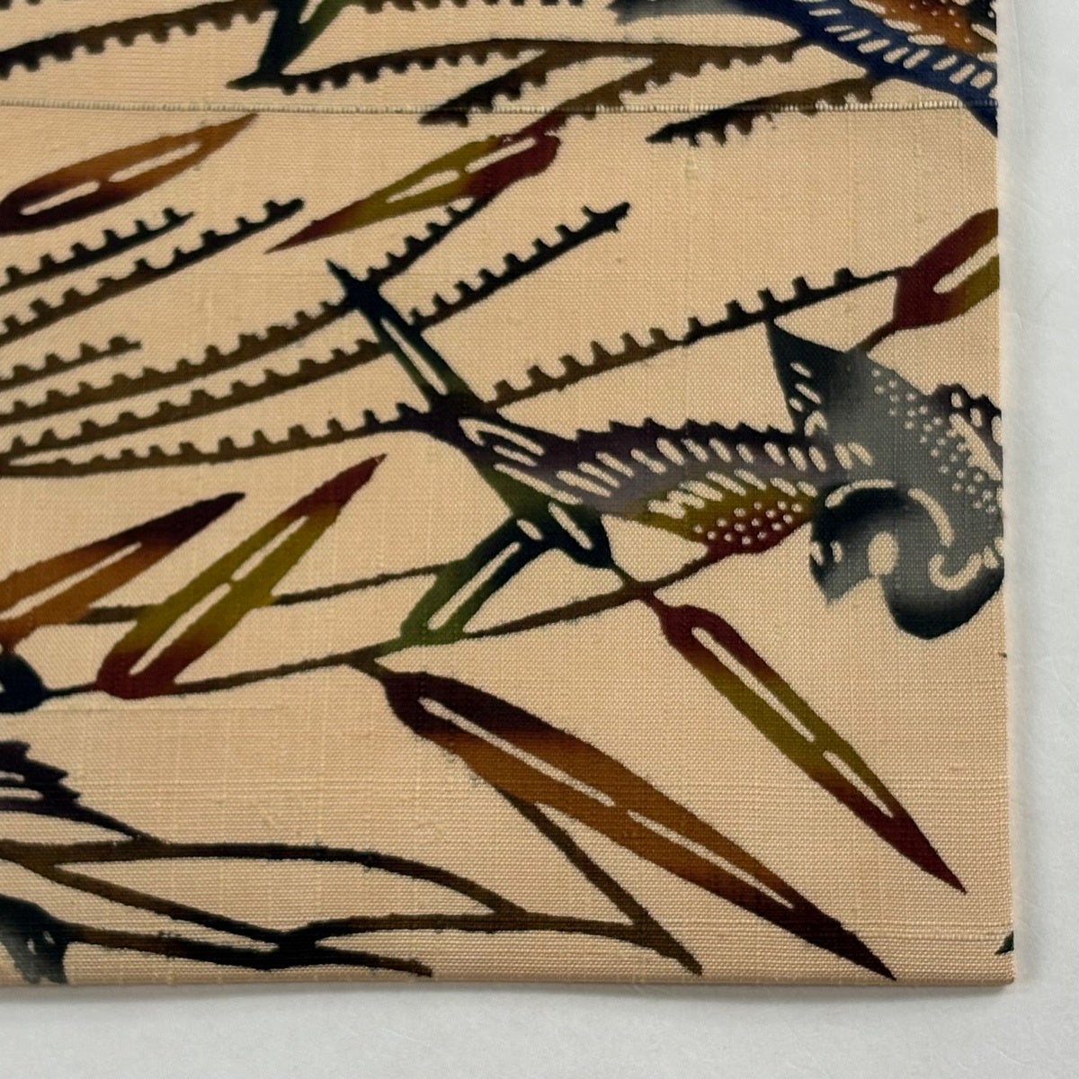 美品】 名古屋帯 逸品 証紙あり 琉球びんがた 鳥 葉 薄オレンジ 正絹