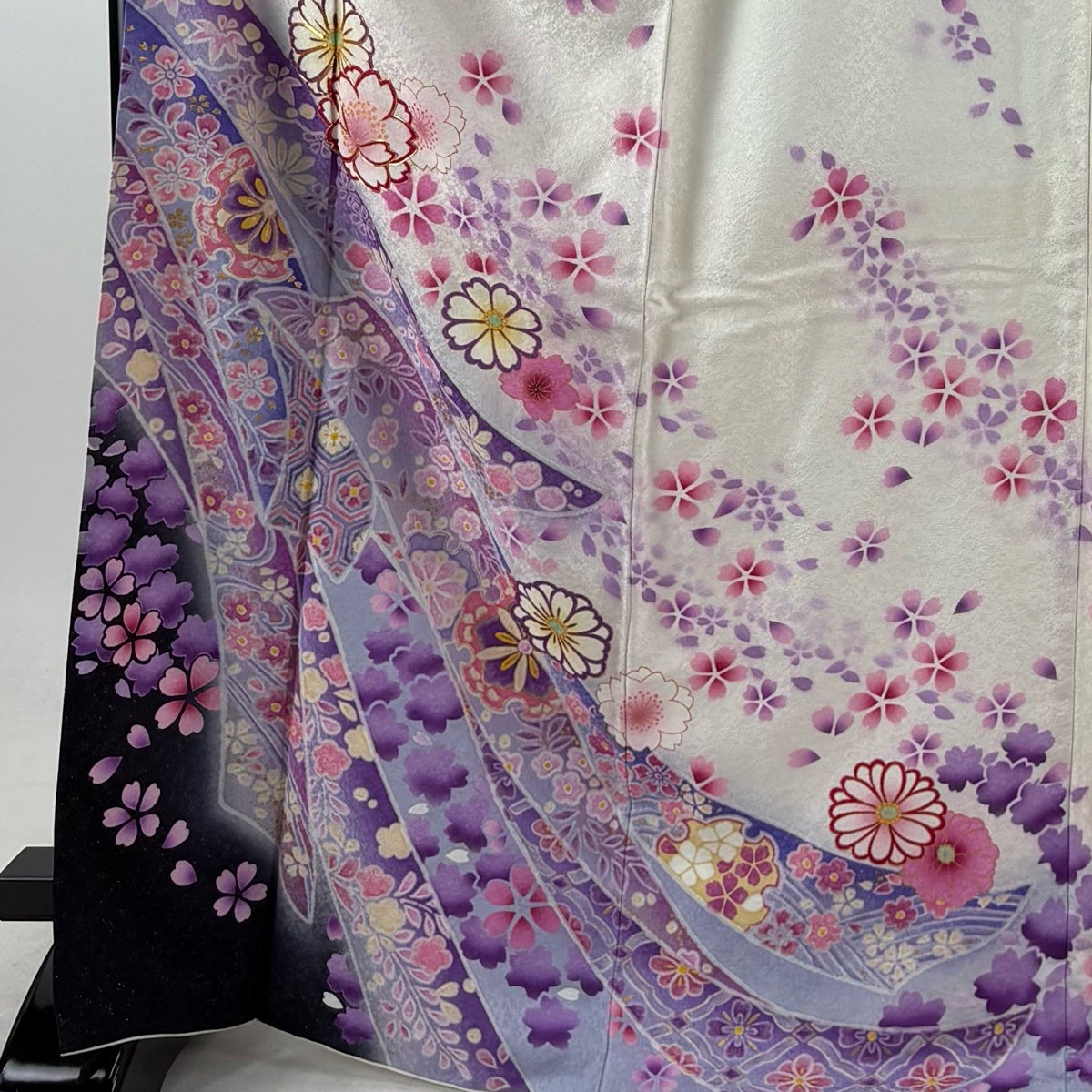 振袖 身丈170cm 裄丈68cm L 袷 桜 花びら 金糸 銀通し クリーム 正絹
