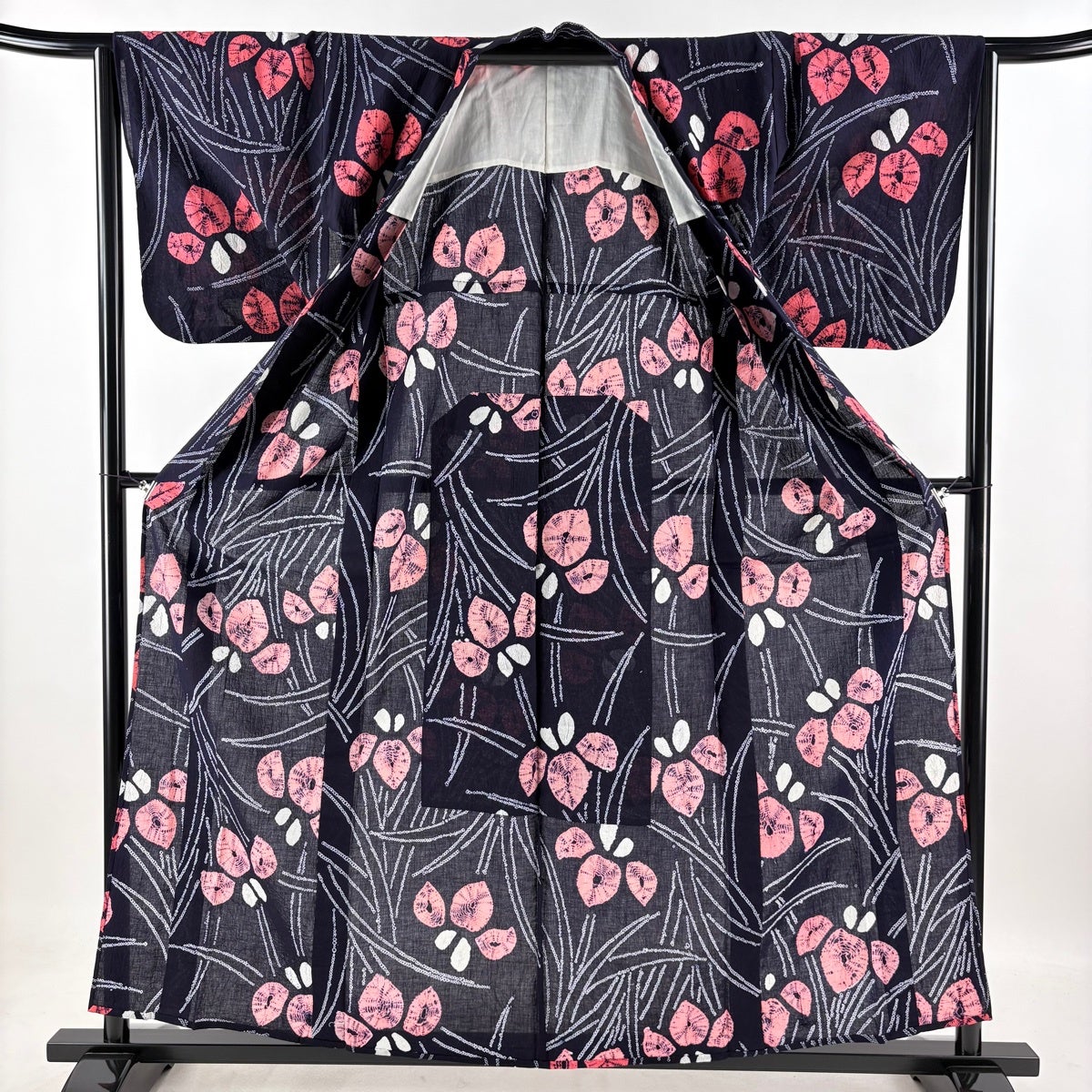 美品】 浴衣 身丈157cm 裄丈64cm M 絞り浴衣 菖蒲 濃紺 綿 名品｜中古
