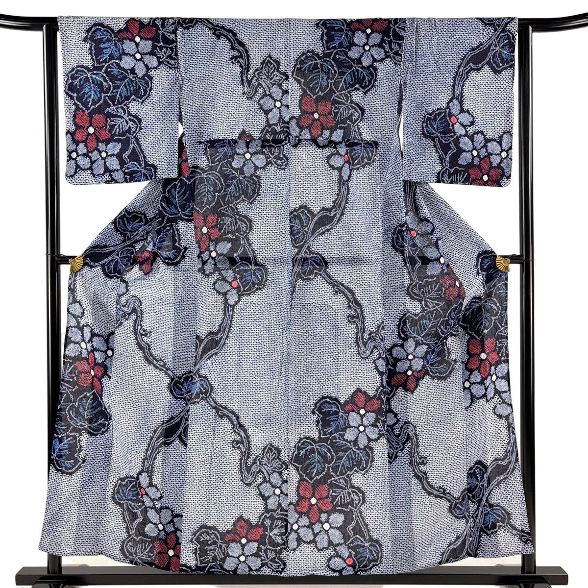 浴衣　大輪の花柄模様　裄66cm 美品】 浴衣 身丈155cm 裄丈63cm S 絞り浴衣 草花 紺色 綿 名品｜中古