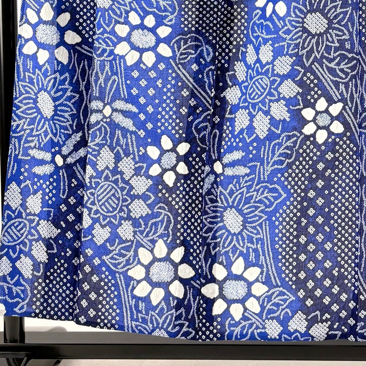 美品】 浴衣 身丈156cm 裄丈66cm M 絞り浴衣 草花 青 綿 名品｜中古