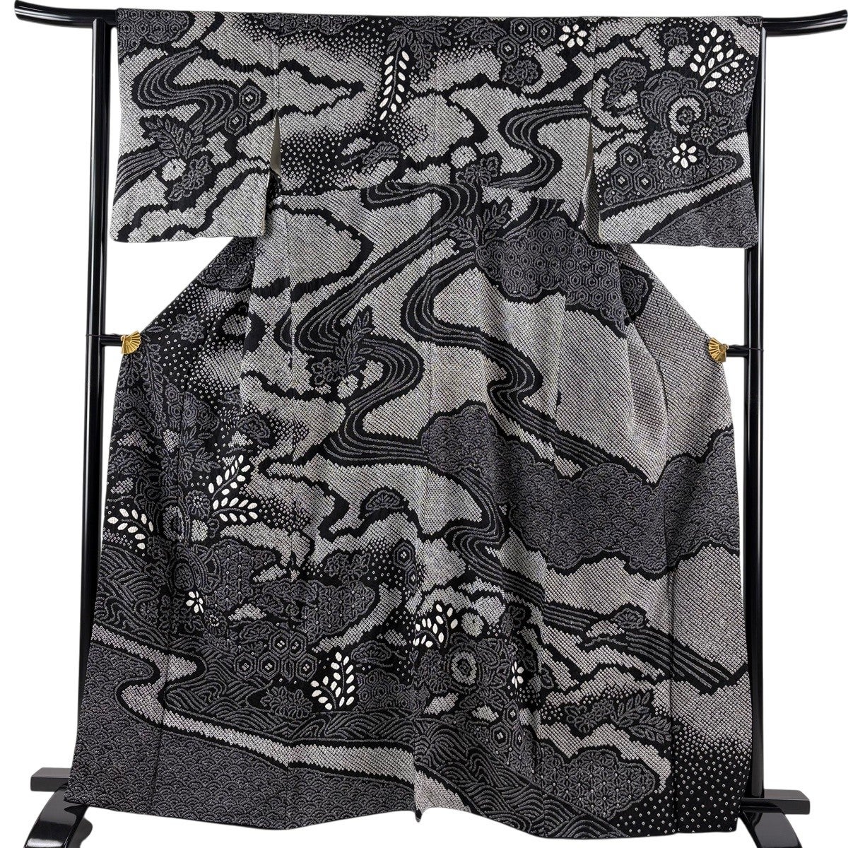 訪問着 身丈162.5cm 裄丈64cm M 袷 鼓 草花 総絞り 黒 正絹 秀品｜中古
