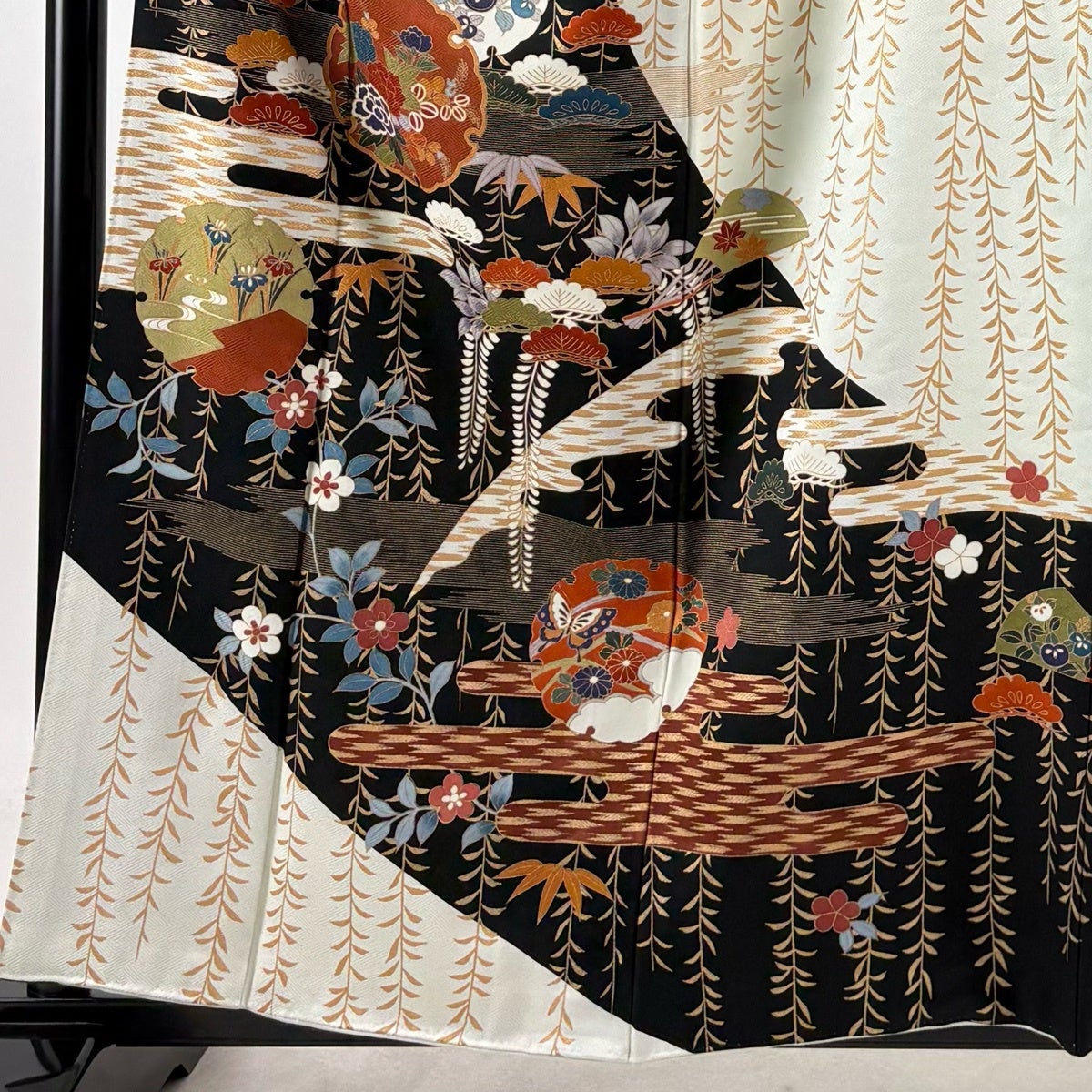 訪問着 身丈159.5cm 裄丈65cm M 袷 雪輪 草花 金彩 染め分け 黒 正絹