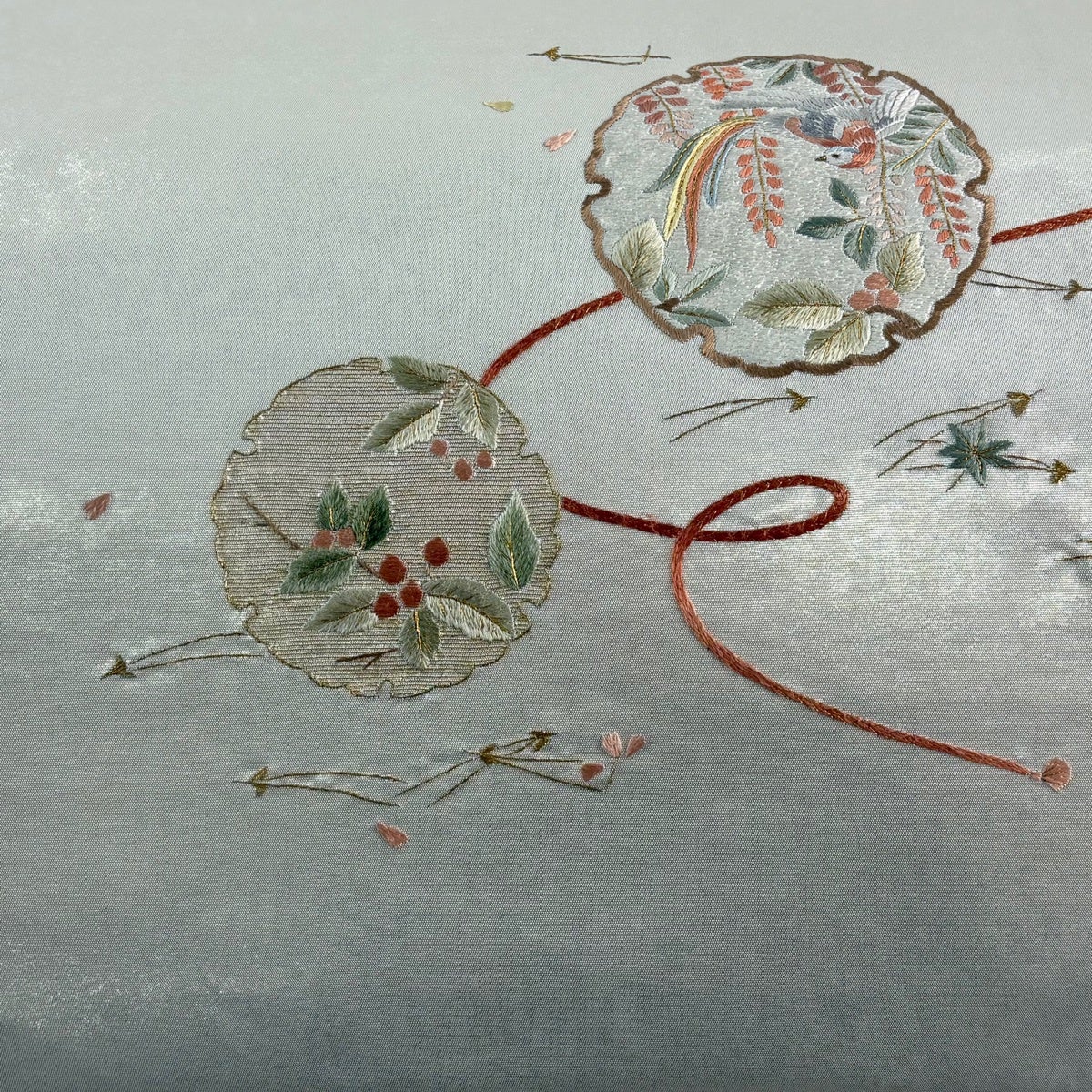 b965 正絹　袷　付け下げ　総刺繍　雪輪　金銀糸　美品　着物 美品】 名古屋帯 秀品 雪輪 花鳥 刺繍 箔 銀色 正絹｜中古・古着