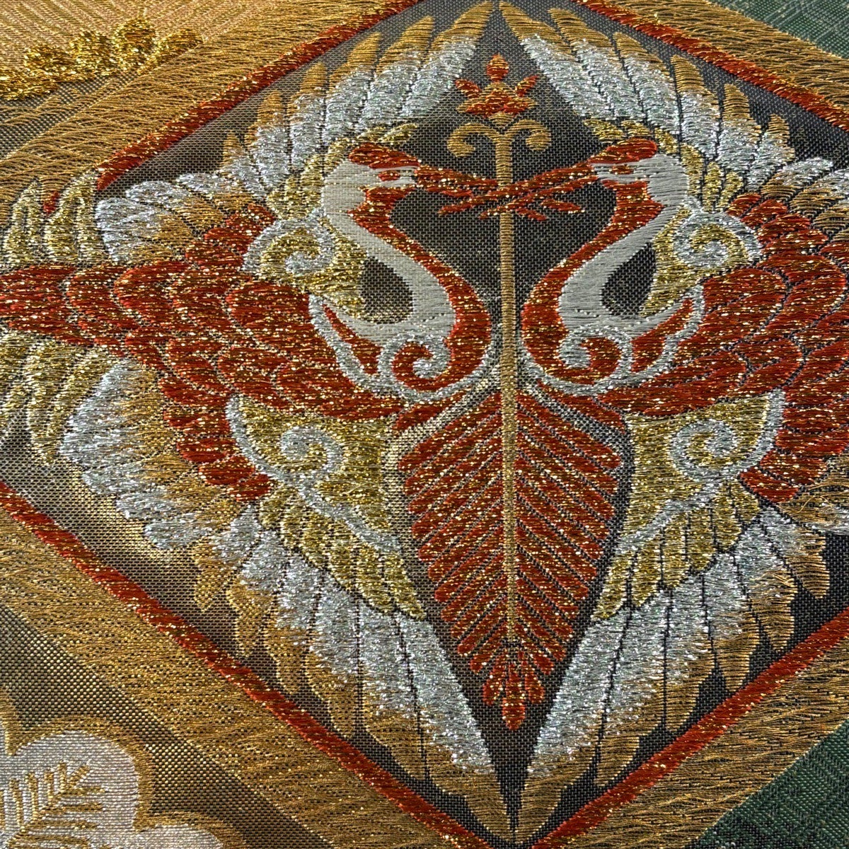 美品】 袋帯 秀品 関西仕立て 振袖向き 向かい鶴 笠松 金銀糸 箔 深緑