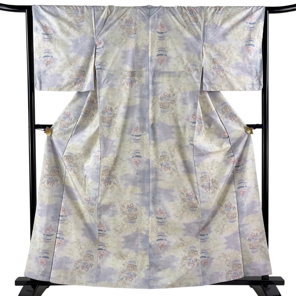 大島紬 身丈161cm 裄丈62cm 正絹 逸品 【中古】 大島紬 身丈159.5cm 裄丈65cm M 袷 純泥染 証紙 菱 幾何学模様 焦茶色