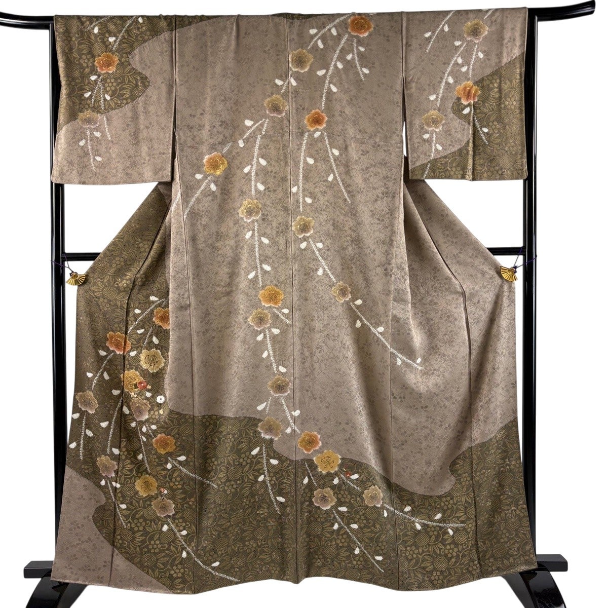 美品】 訪問着 身丈161.5cm 裄丈66cm M 袷 桜 笹づる 刺繍 絞り 灰茶