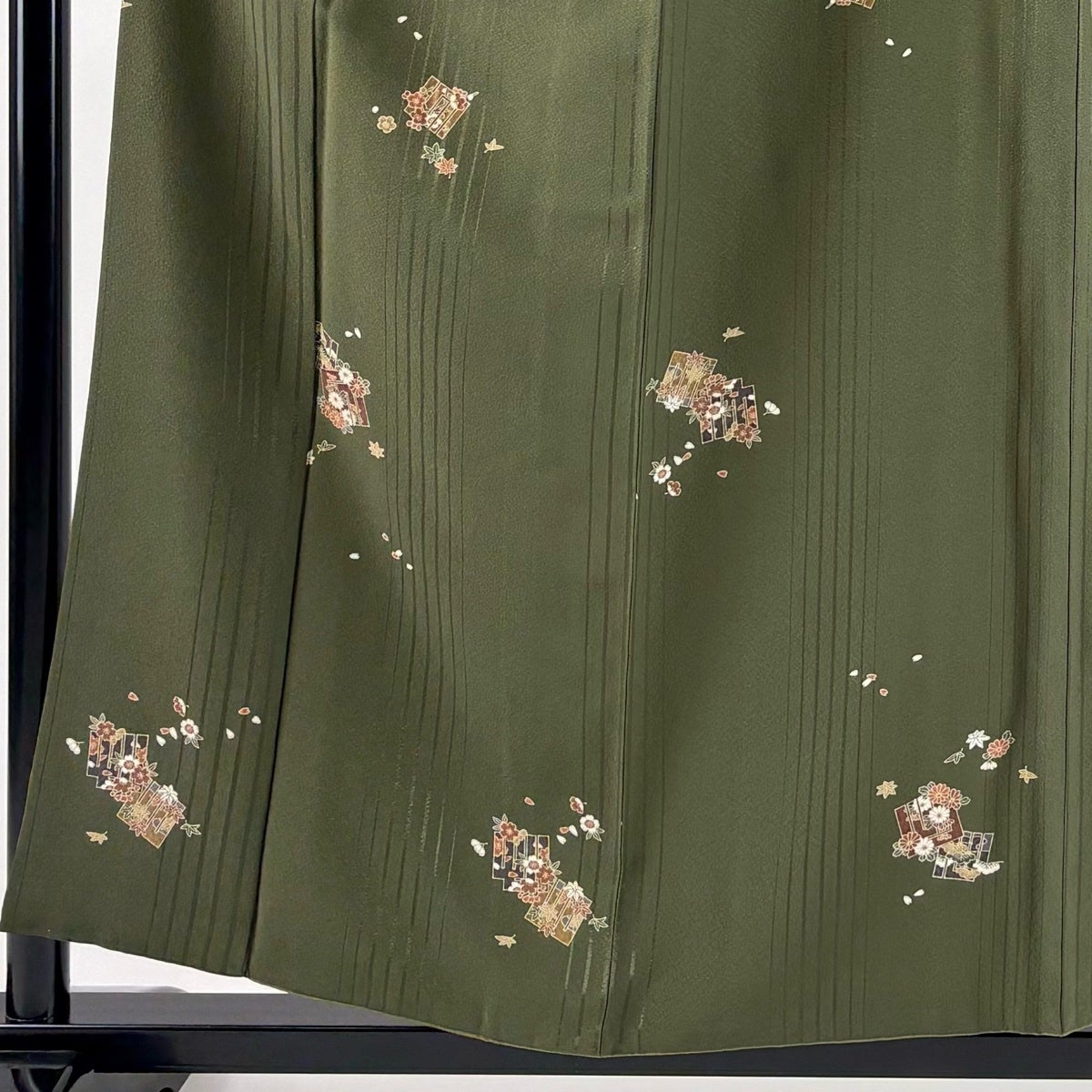 小紋 身丈156.5cm 裄丈63.5cm S 袷 源氏香 桜 茶緑色 正絹 秀品｜中古