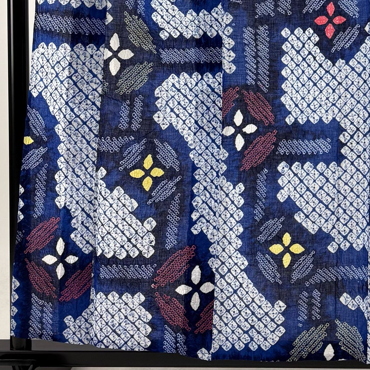 美品】 浴衣 身丈159cm 裄丈64cm M 絞り浴衣 花 幾何学模様 藍色 綿