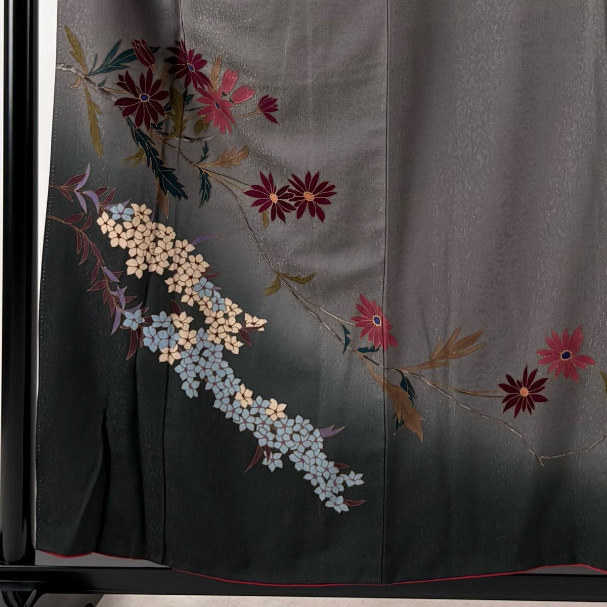 付下げ 身丈157cm 裄丈66cm M 袷 草野一騎 落款あり 枝花 草花 金彩