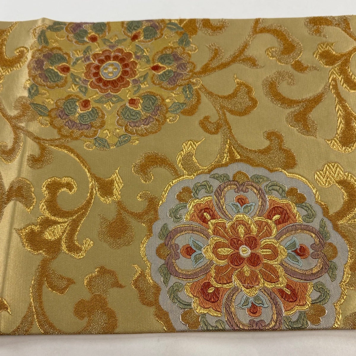 美品】 袋帯 逸品 鳳凰 華文 金華山織 金糸 金色 お太鼓柄 正絹｜中古