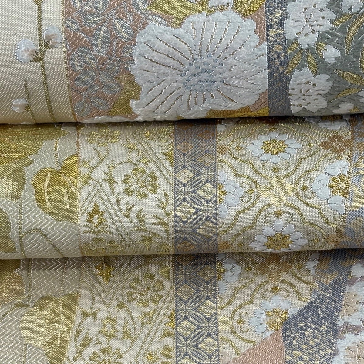 美品】 袋帯 逸品 落款あり 篠屋宗兵衛 草花 有職文様 金銀糸 箔 灰色