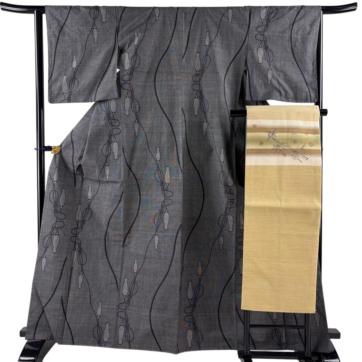 美品】 紬 身丈166cm 裄丈63.5cm S 袷 名古屋帯セット 幾何学 黒灰