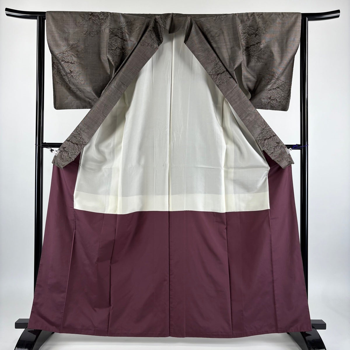 大島紬 身丈164.5cm 裄丈67cm 正絹 美品 逸品 【中古】 大島紬 身丈164.5cm 裄丈65.5cm M 袷 証紙あり 草花 紺色 正絹 名品