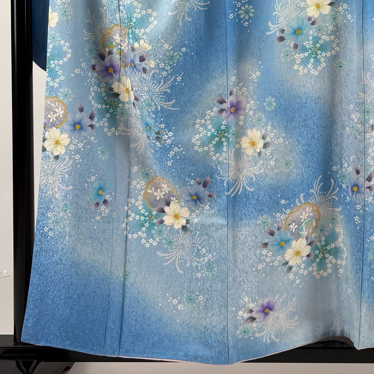 振袖 身丈156cm 裄丈65.5cm M 袷 草花 銀通し 金彩 水色 正絹 逸品