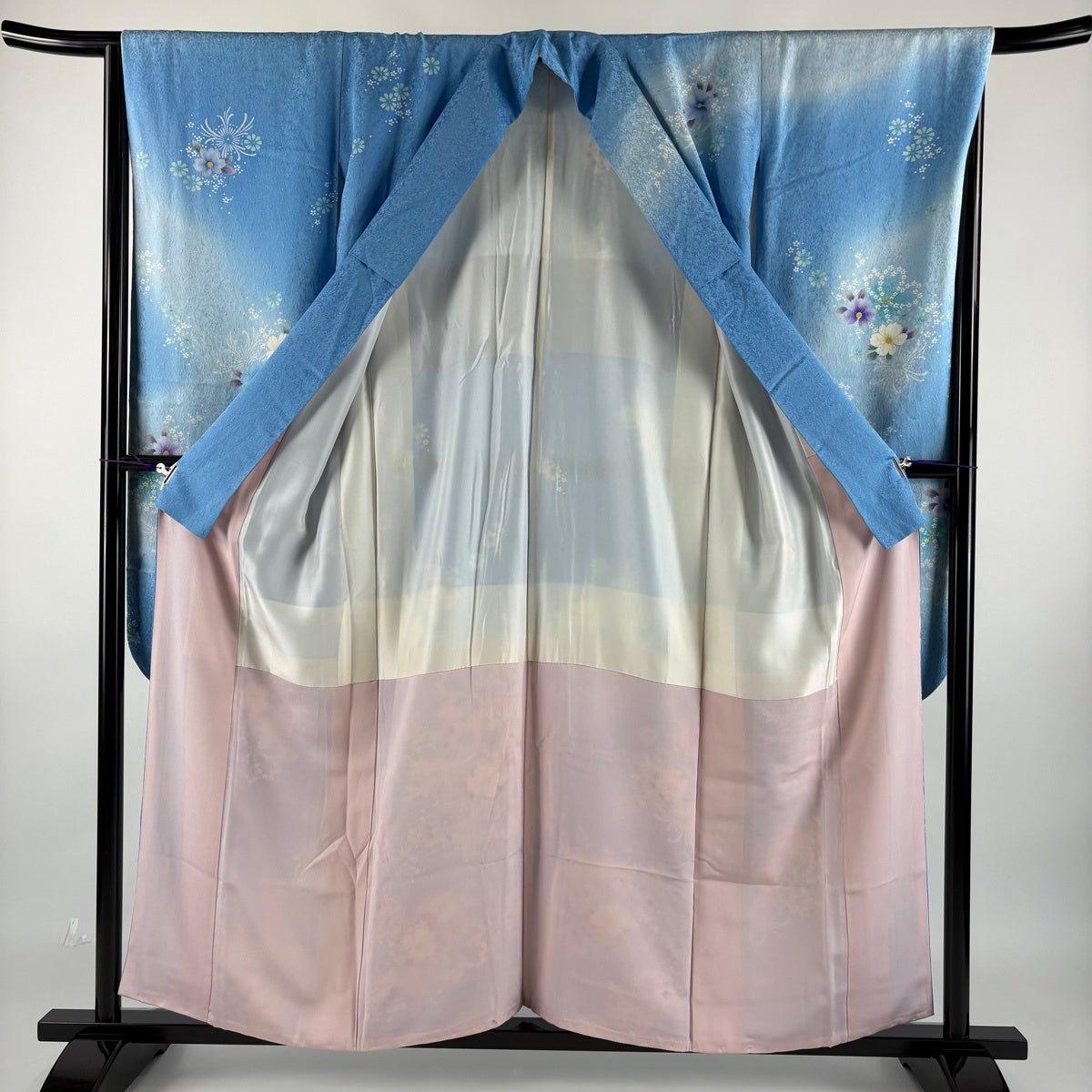 振袖 身丈156cm 裄丈65.5cm M 袷 草花 銀通し 金彩 水色 正絹 逸品