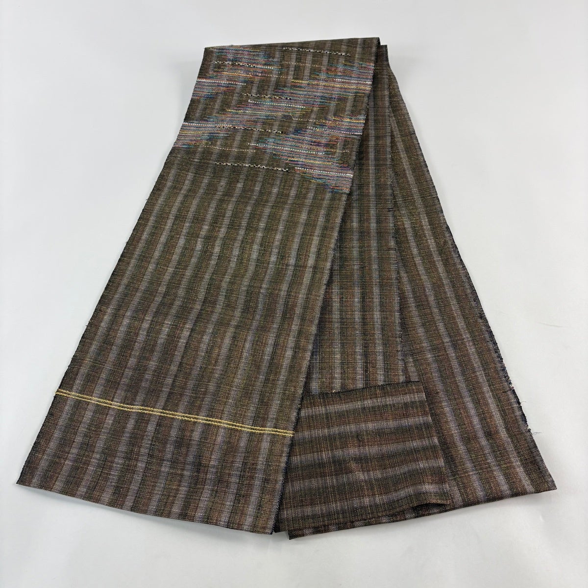 名古屋帯 秀品 松葉仕立て 八寸名古屋帯 幾何学模様 縞 金通し 金糸 茶