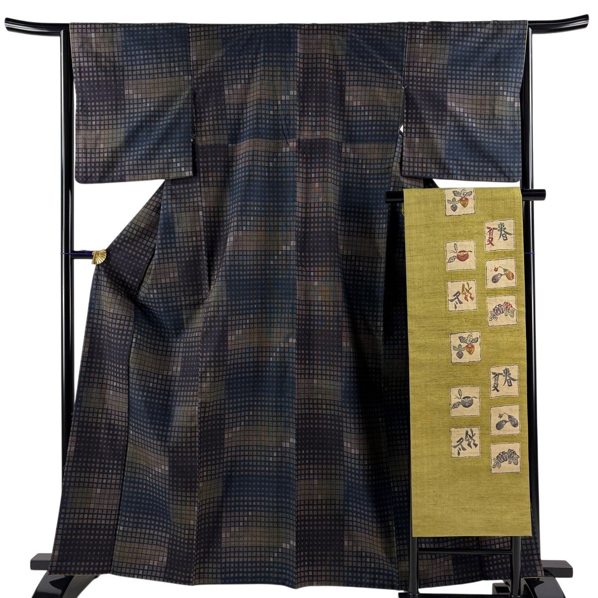 【美品】 紬 身丈154.5cm 裄丈65cm 正絹 秀品 【中古】 美品】 紬 身丈154.5cm 裄丈65cm 正絹 秀品 【中古】の通販 by