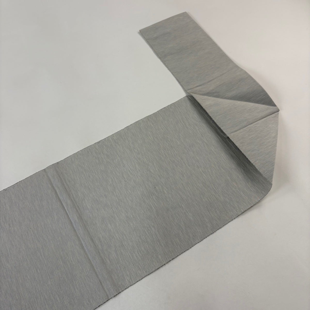 美品】 名古屋帯 秀品 八寸名古屋帯 松葉仕立て 紬地 やまと 椿 金糸