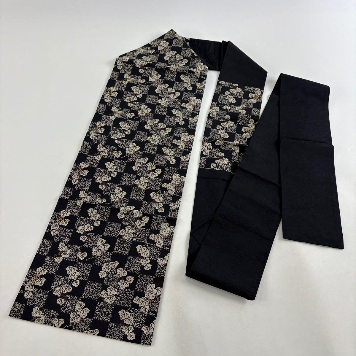 美品】 名古屋帯 秀品 葉と実 市松 黒 正絹｜中古・古着・リサイクル
