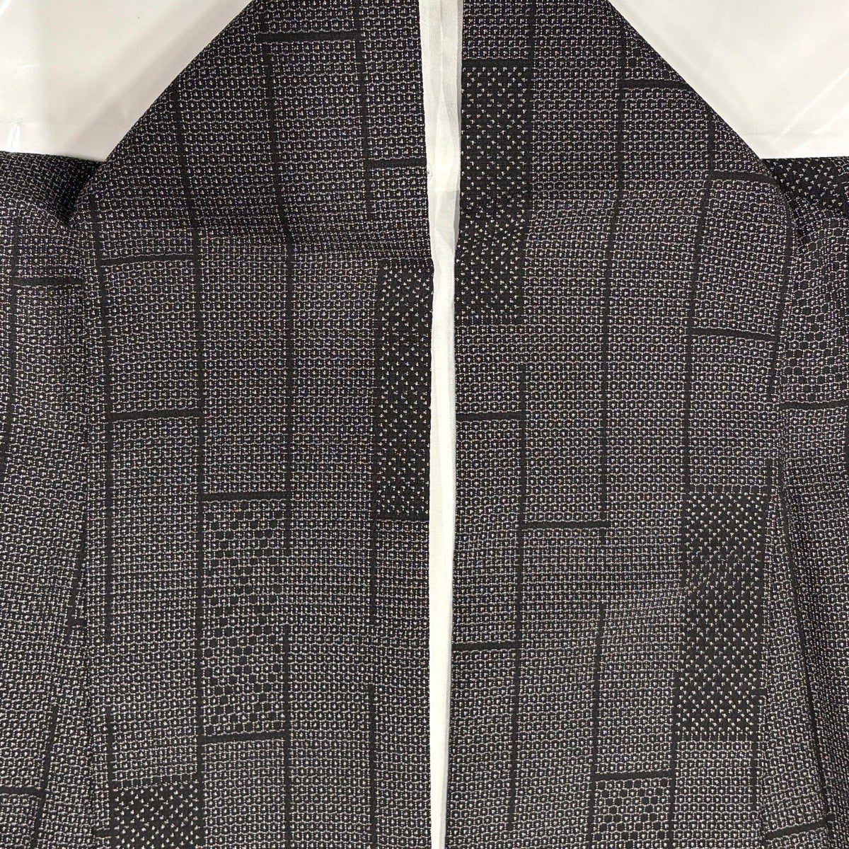 絣/紬/美品/夏/亀甲/生成/単衣/適応身長150～158㎝/8329 中古）夏紬 紺 カジュアル 絣柄【身丈】159.5cm【裄丈】68cm