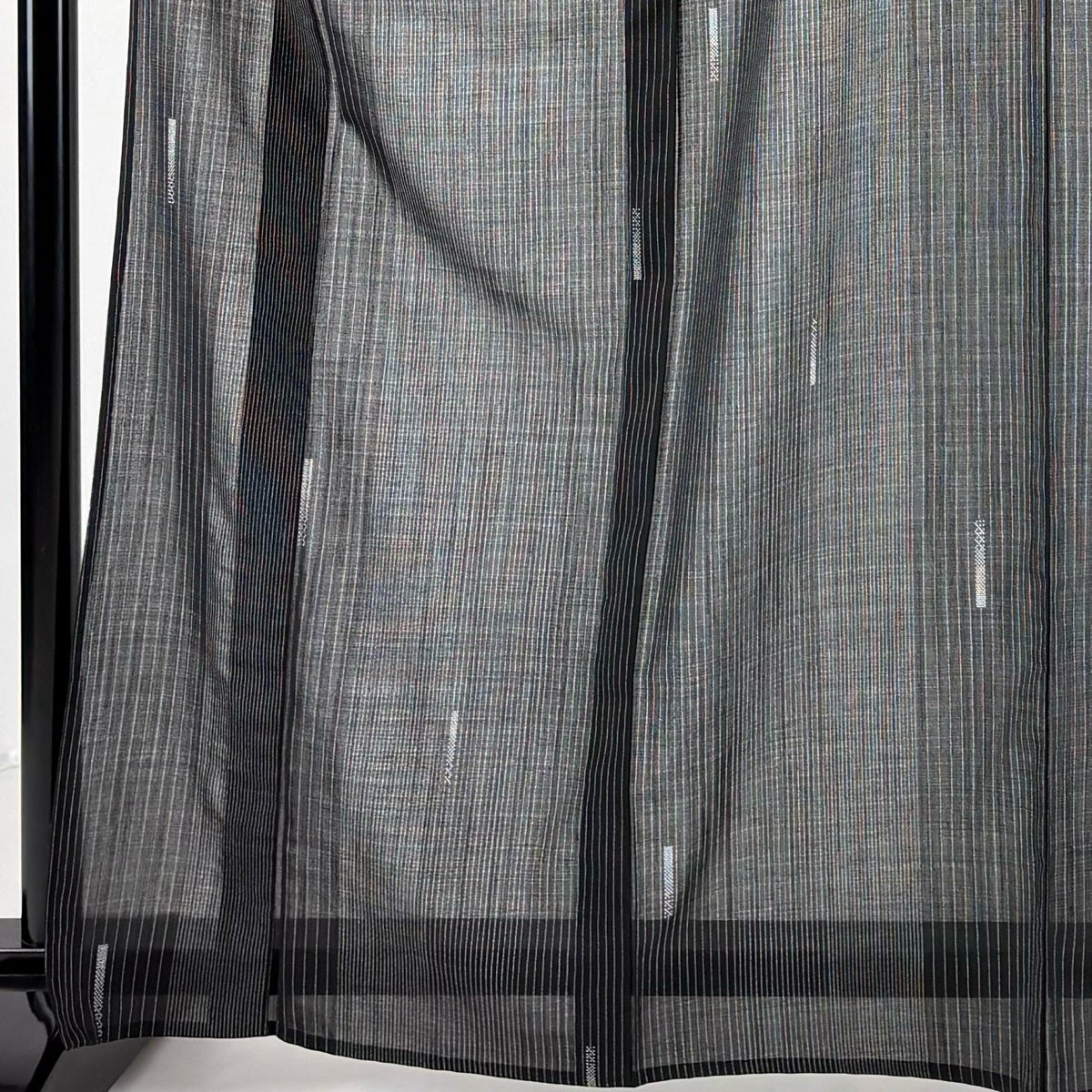 美品】 小紋 身丈164.5cm 裄丈66cm M 袷 紬地 洗える着物 縦縞 幾何学