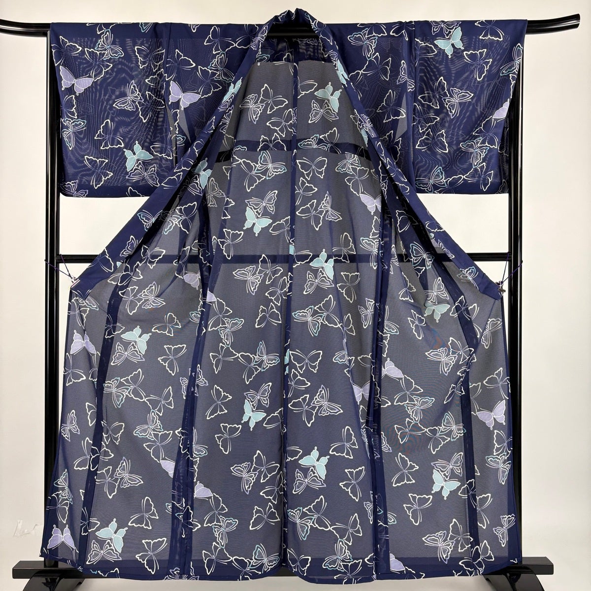 正絹 ペールカラー 紋意匠 刺繍 宝尽くし袷 飛び柄小紋 裄丈長めサイズ 美品 美品】 小紋 身丈159.5cm 裄丈68cm L 薄物 絽 バチ衿 蝶 青紫 正絹 秀