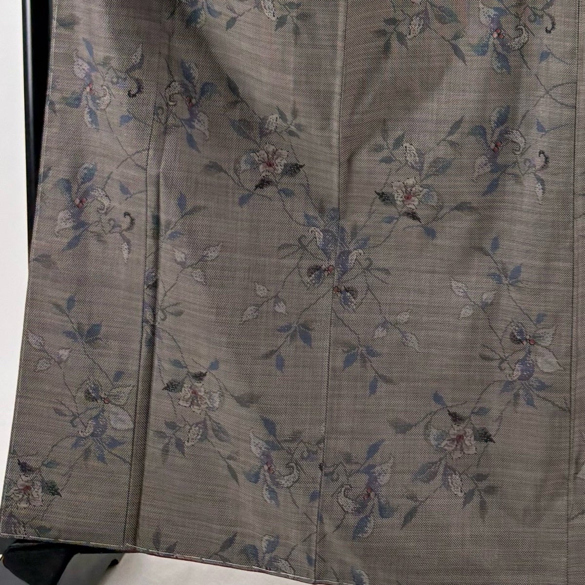 美品】 大島紬 身丈165cm 裄丈67cm M 袷 純泥染 証紙あり 枝花 焦茶色