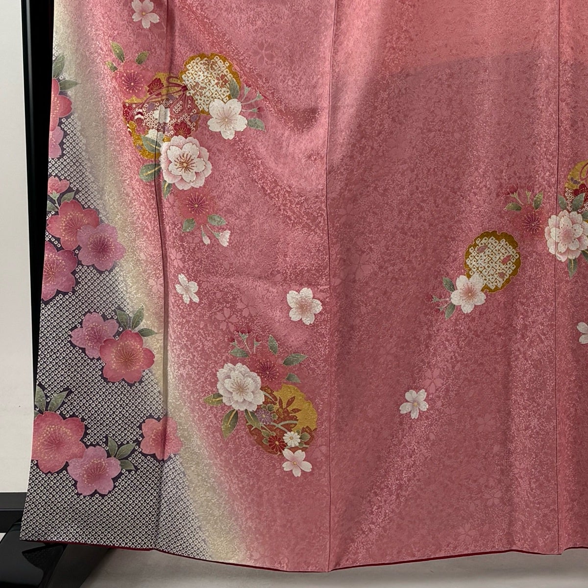 振袖 身丈163.5cm 裄丈66cm M 袷 雪輪 桜 金彩 箔 ピンク 正絹 秀品