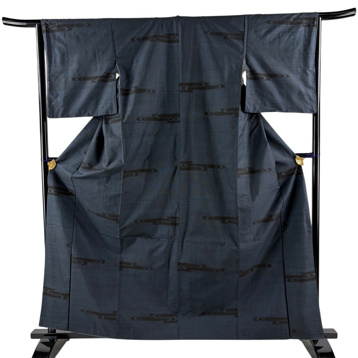 美品】 紬 身丈162.5cm 裄丈64.5cm M 袷 流水 紺色 正絹 秀品｜中古