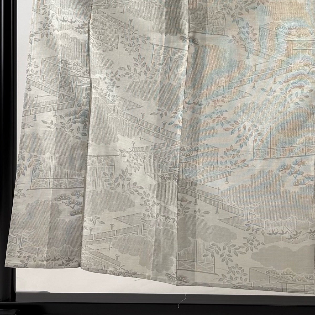 美品】 紬 身丈156.5cm 裄丈63cm S 単衣 バチ衿 雲文 松 灰色 正絹 秀