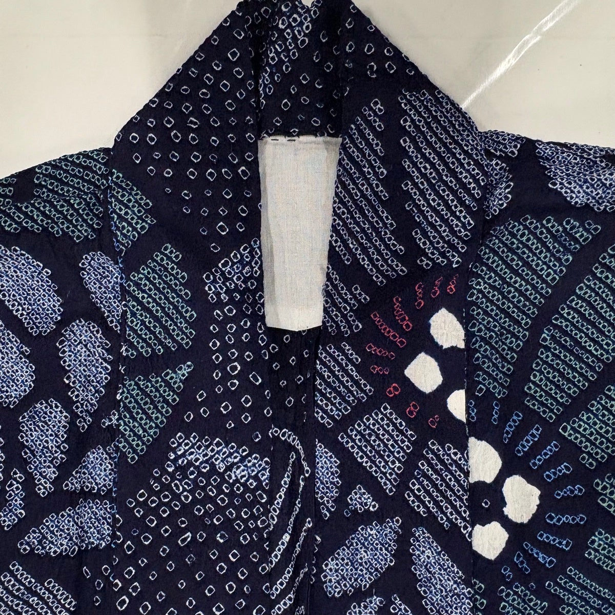 美品】 浴衣 身丈157cm 裄丈68cm L 絞り浴衣 草花 濃紺 綿 名品｜中古