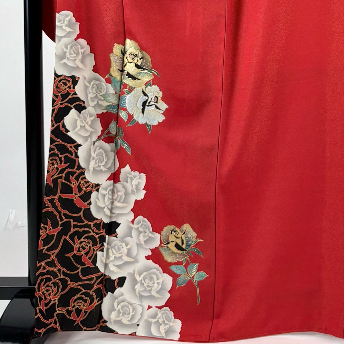 振袖 身丈167cm 裄丈68cm L 袷 薔薇 金銀彩 金通し 赤 正絹 名品｜中古