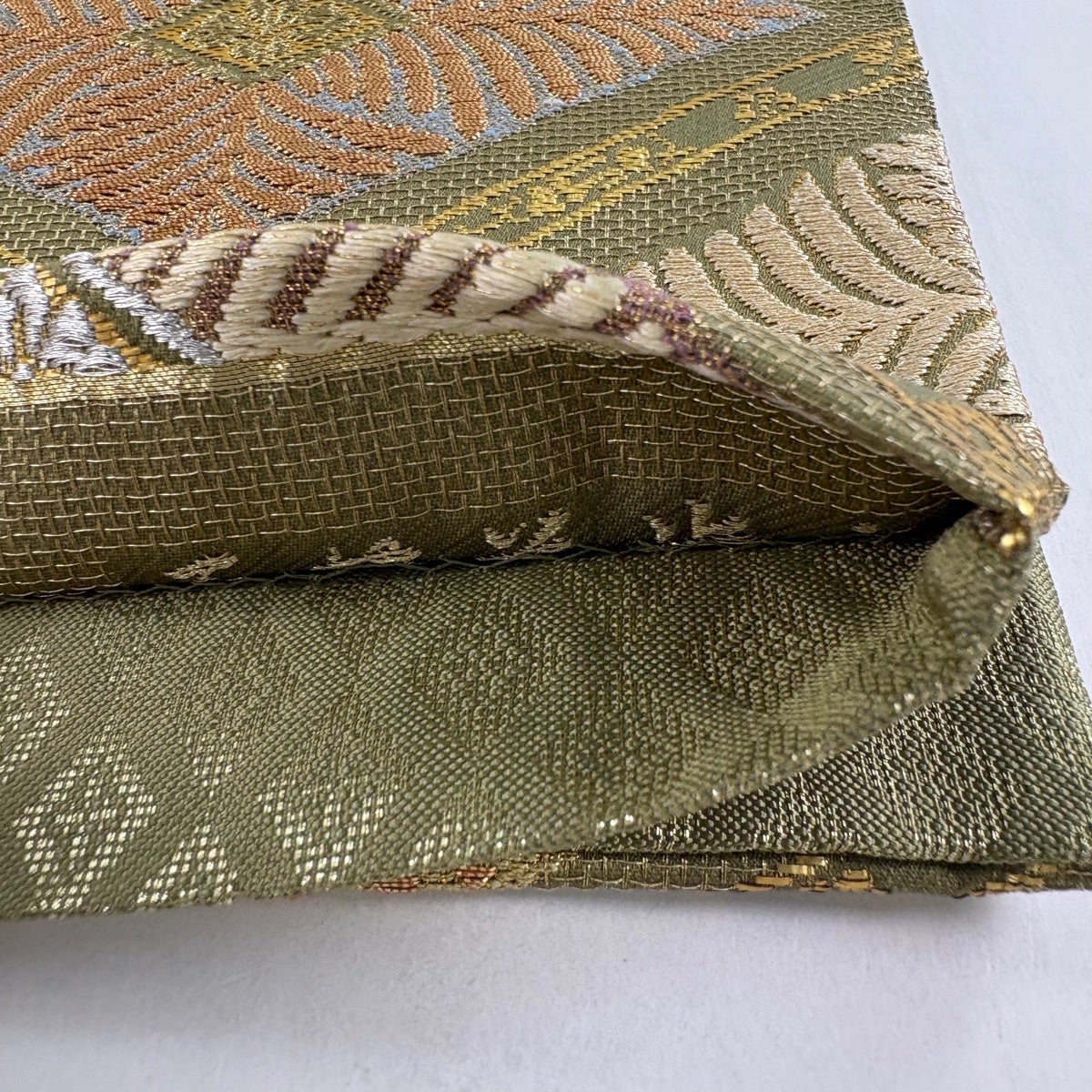 美品】 袋帯 名品 花菱 宝尽くし 箔 金銀糸 鶯色 六通 正絹｜中古