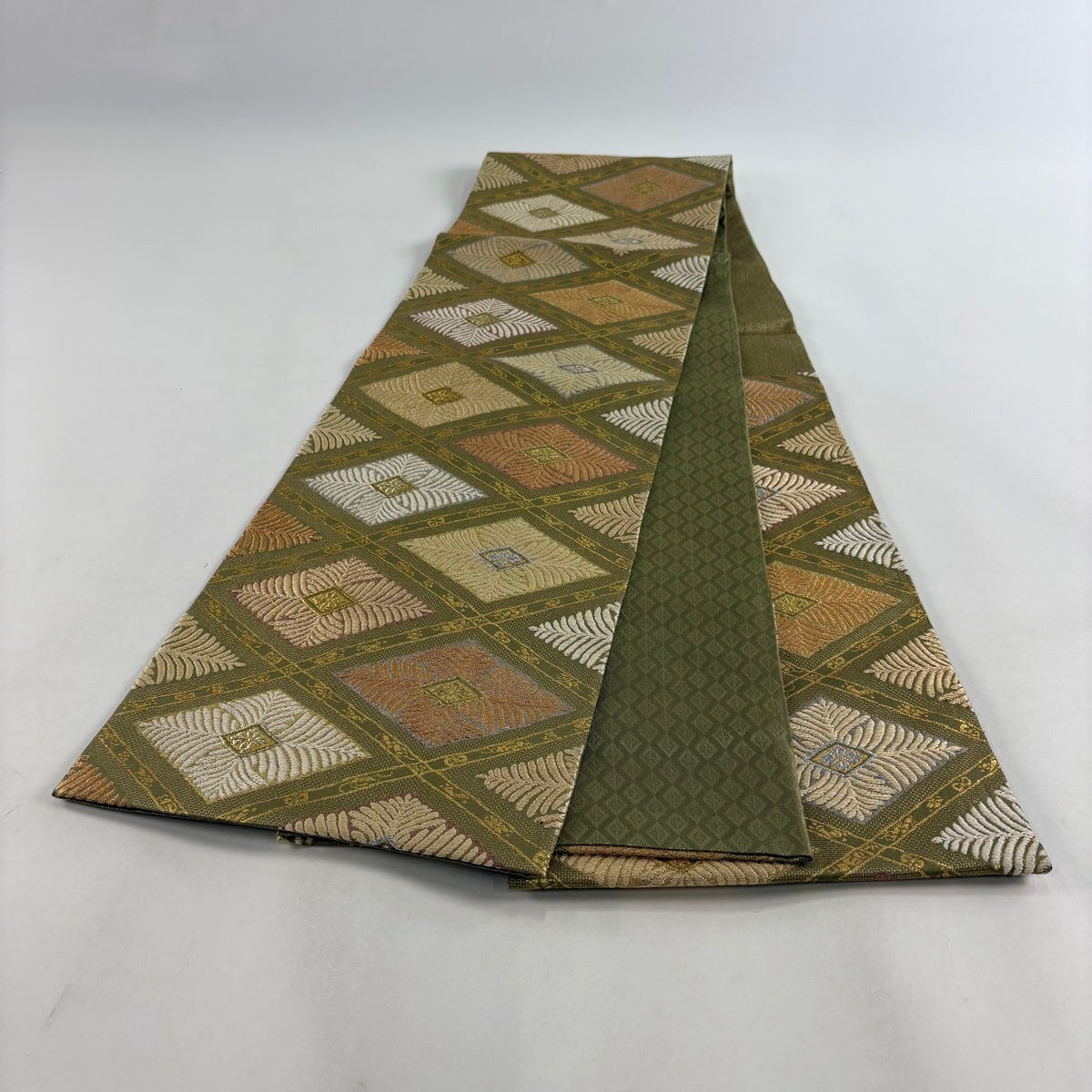 袋帯　菱模様　桜尽くし　雲　波　鹿の子　金糸　銀糸　着物　082a u 美品】 袋帯 名品 花菱 宝尽くし 箔 金銀糸 鶯色 六通 正絹｜中古
