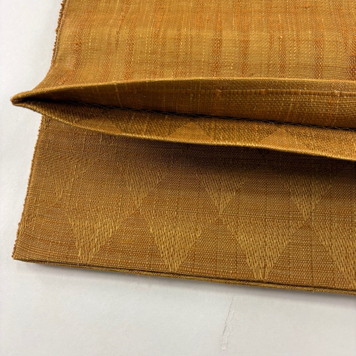袋帯 逸品 渡文 落款あり 夏帯 リバーシブル 幾何学 箔 金銀糸 黄土色