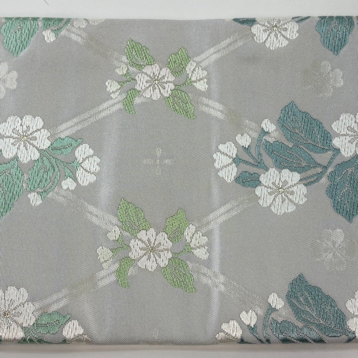 名古屋帯 逸品 じゅらく 落款あり 草花 斜め格子 銀糸 箔 灰色 正絹