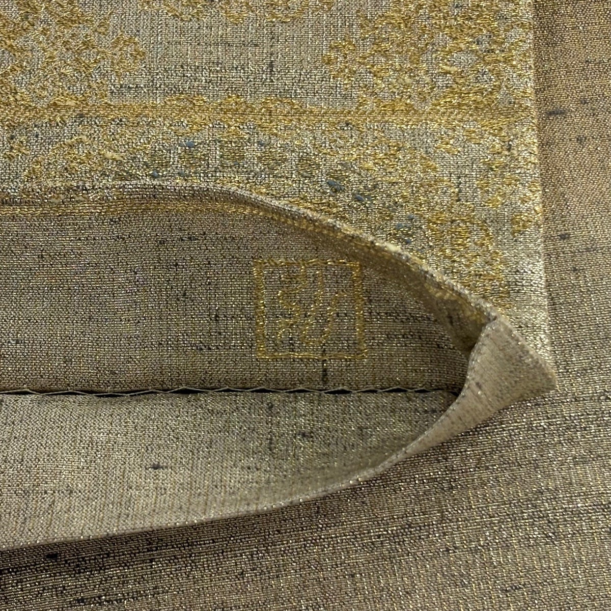 美品】 袋帯 逸品 桝屋高尾 落款あり ねん金綴錦 狩猟文 幾何学 箔