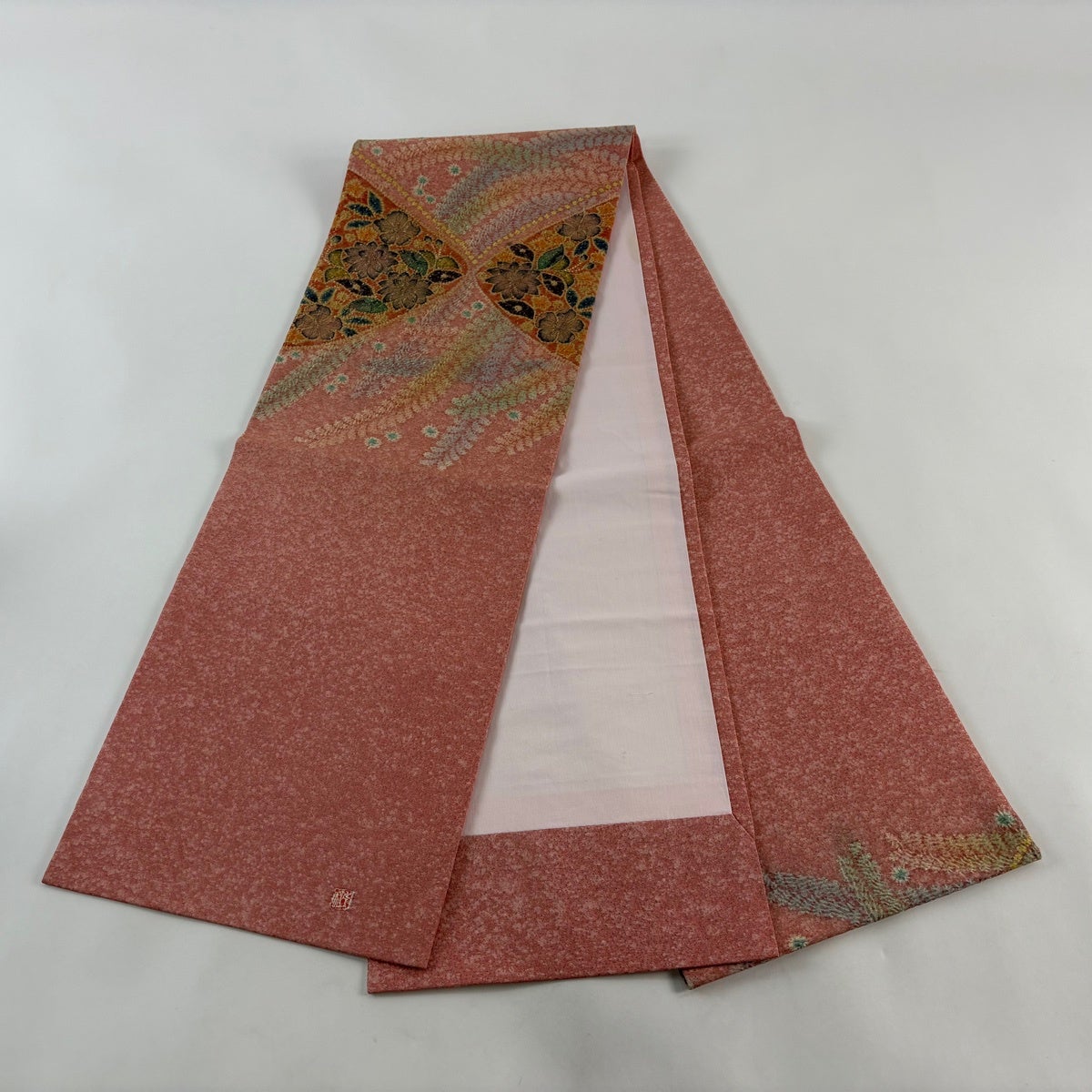びっくりSALE！名品 逸品 正絹洒落帯 船頭さん 開き名古屋帯 逸品 落款あり 水野保 草花 金糸 絞り ピンク 正絹｜中古