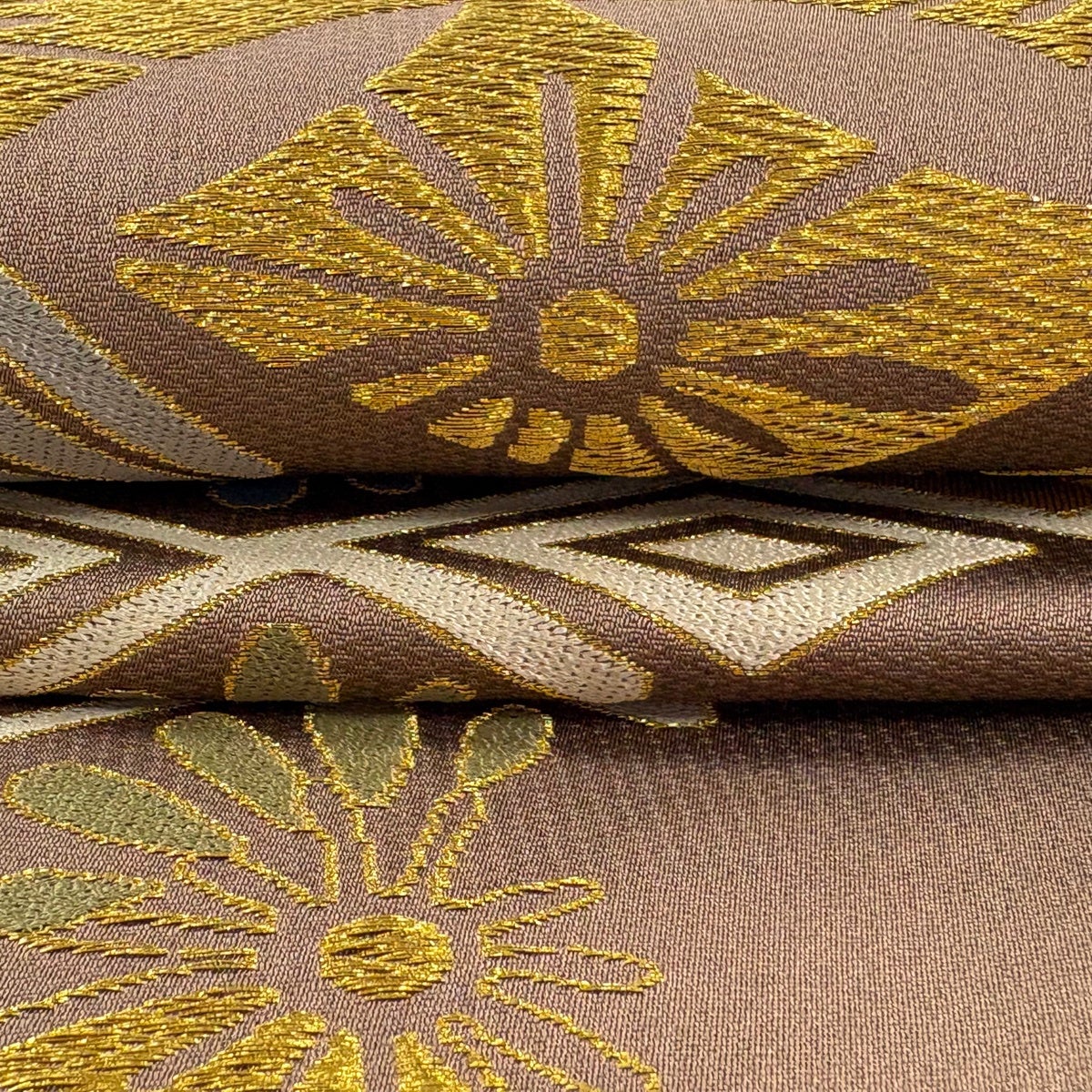 美品】 袋帯 逸品 白綾苑大庭 証紙あり 亀甲 七宝 金糸 茶色 六通 正絹