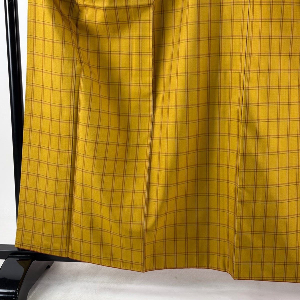 美品】 紬 身丈162cm 裄丈64cm M 袷 本場黄八丈 丸まなこ 証紙あり