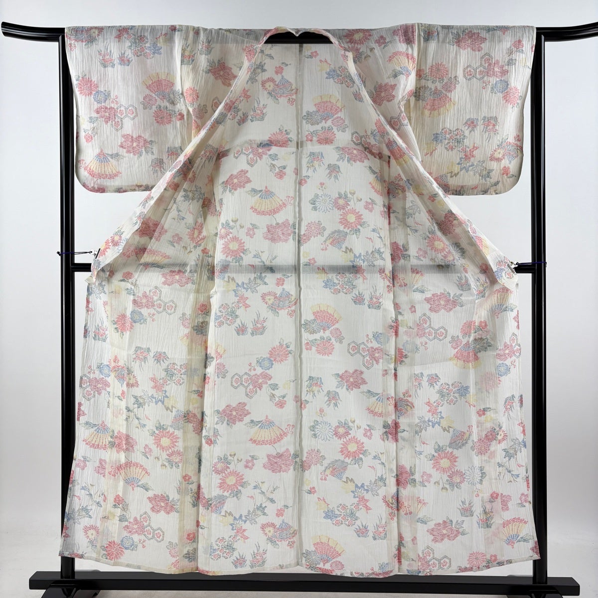 値下げ交渉ＯＫ！バチ衿 白地系 紬着尺 正絹 Ｆ０７３ 小紋 身丈155cm 裄丈64cm M 薄物 バチ衿 草花 桧扇 クリーム 麻 秀品