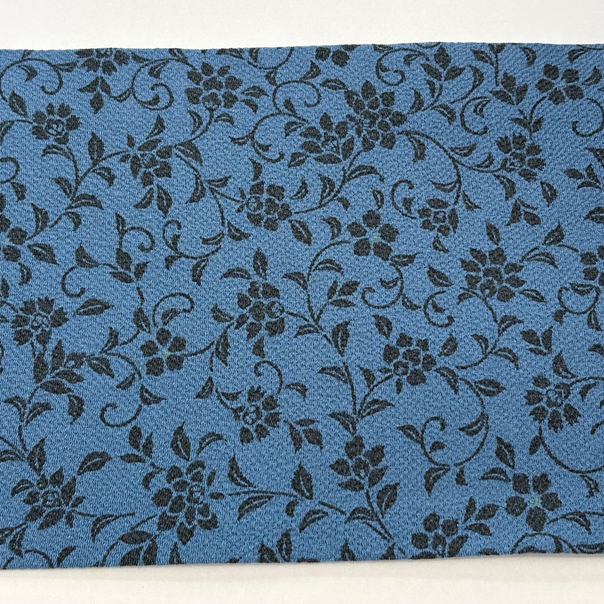 名古屋帯 秀品 花唐草 縮緬 青 正絹｜中古・古着・リサイクル着物通販
