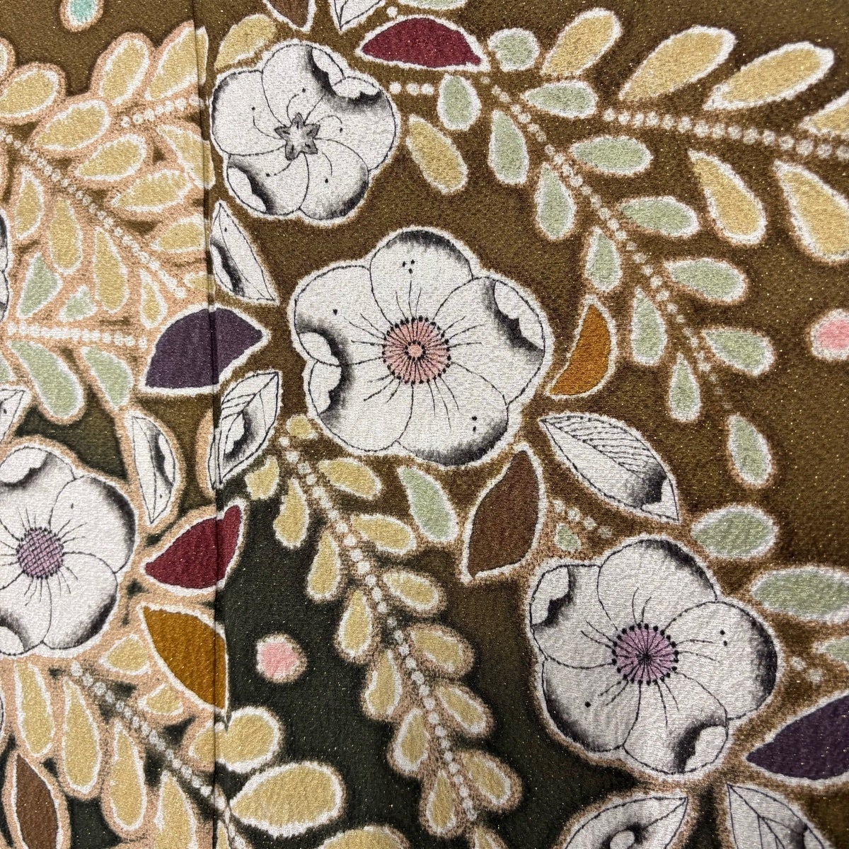 【y0591】Ｓお仕立て上がり正絹訪問着　緑色地に花柄　金糸刺繍　余り布付き y0591】Sお仕立て上がり正絹訪問着 緑色地に花柄 金糸刺繍 余り布付き