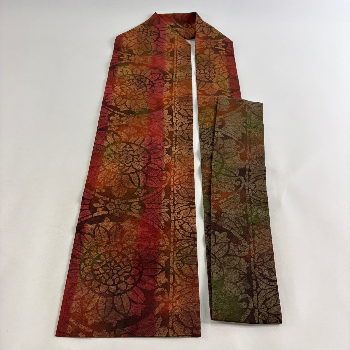 美品】 名古屋帯 秀品 華文 草花 縮緬 ぼかし 赤紫 正絹｜中古・古着