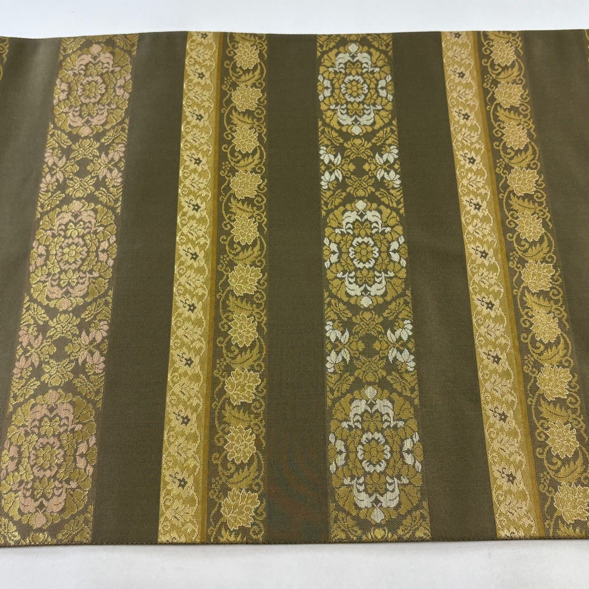 美品】 袋帯 秀品 華文 花唐草 箔 茶緑色 お太鼓柄 正絹｜中古・古着