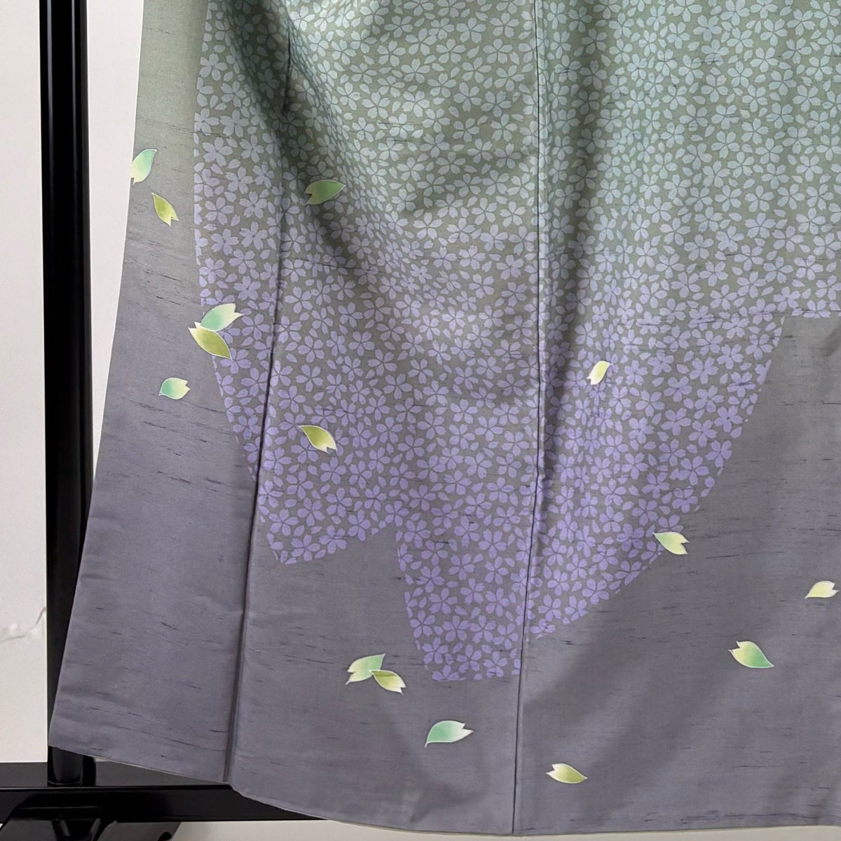 美品】 訪問着 身丈158.5cm 裄丈67cm M 袷 紬地 桜 花びら 染め分け