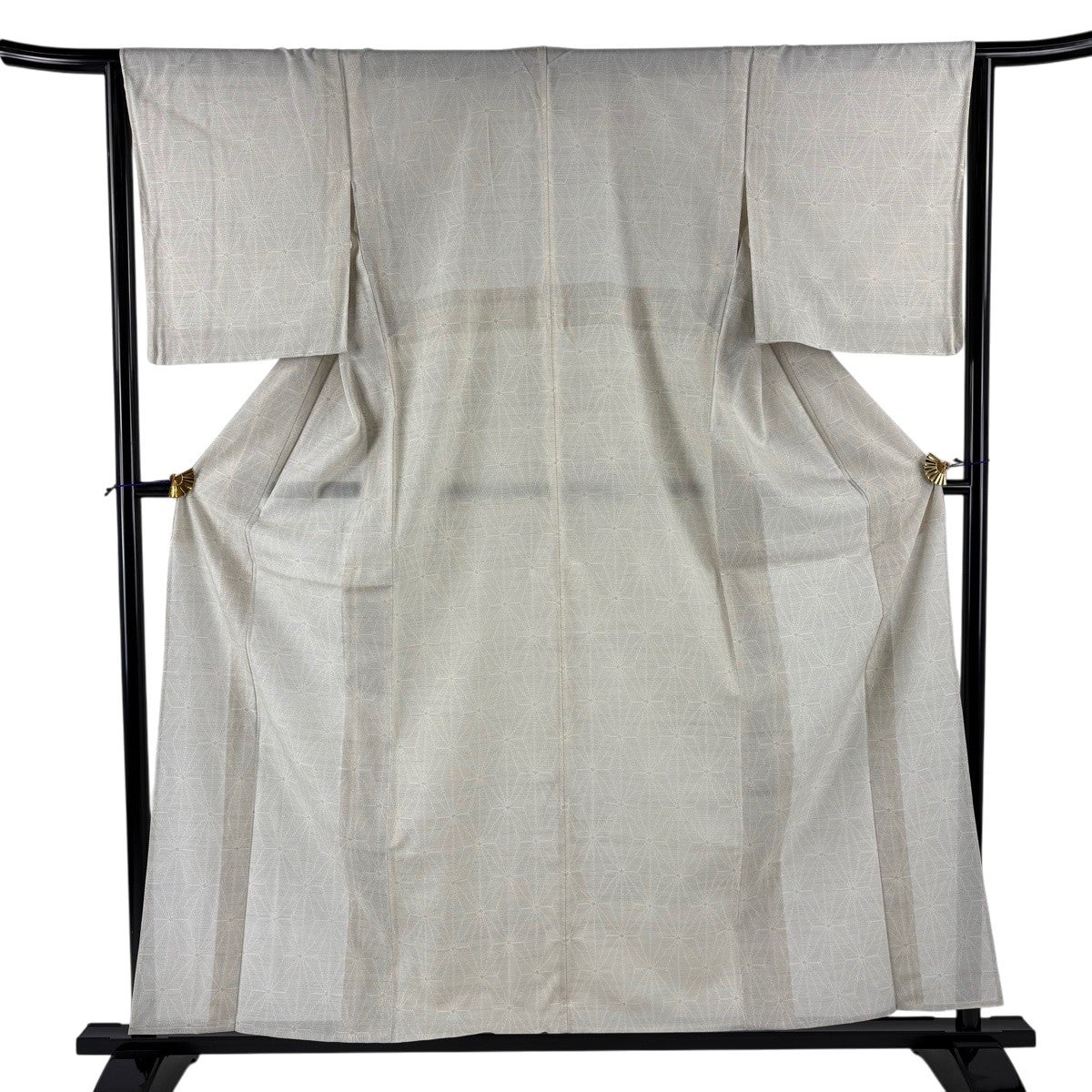 紬 身丈160cm 裄丈64cm M 単衣 麻の葉 灰白 正絹 秀品｜中古・古着